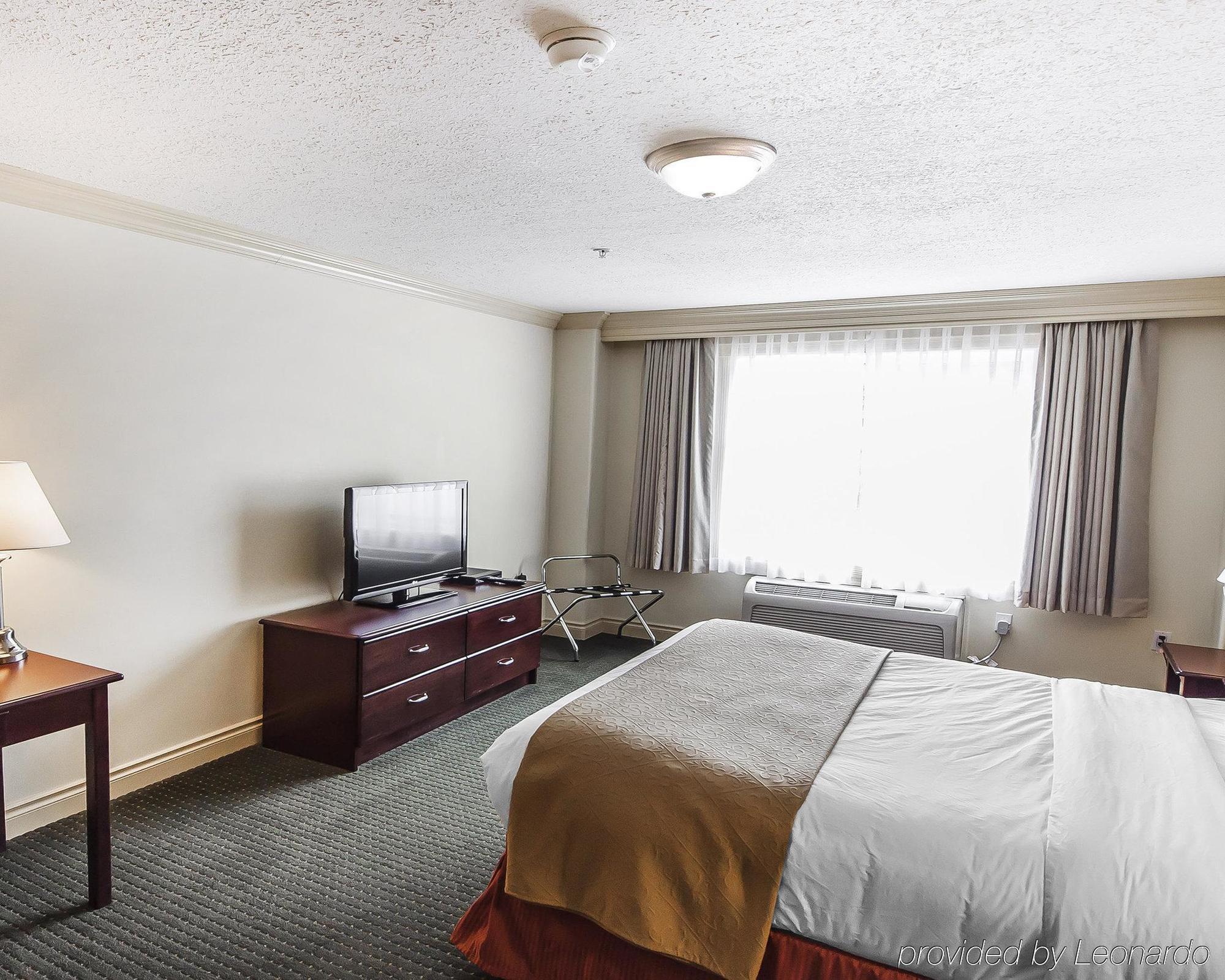 Quality Inn & Suites Hinton Exterior photo